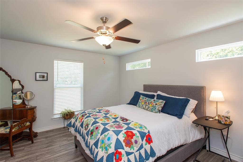 802 County Road 2406, Tool, TX 75143