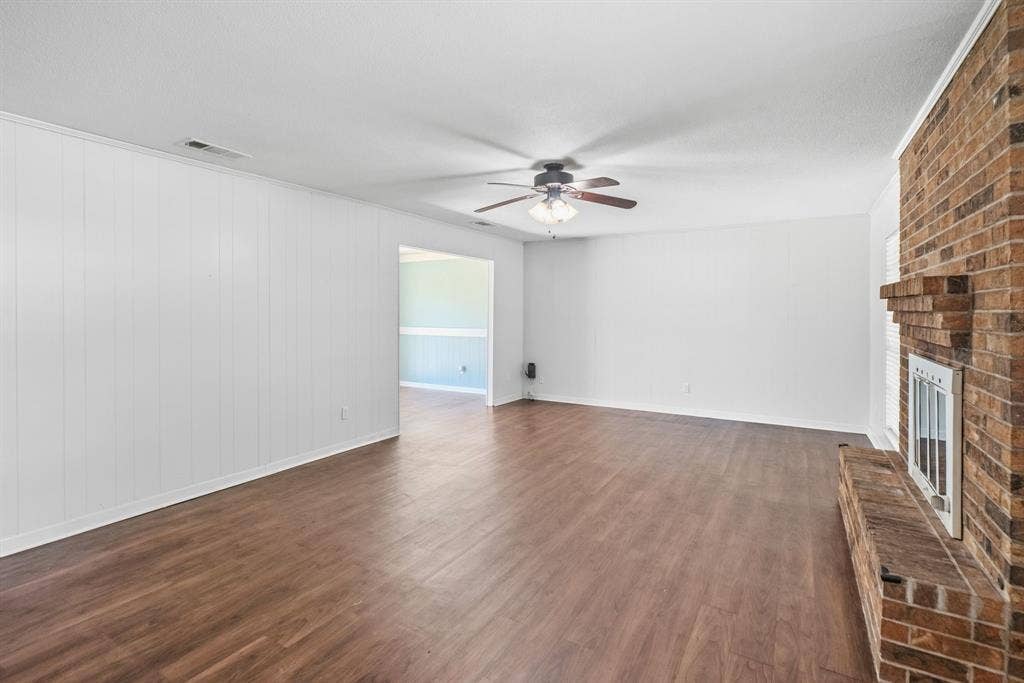 2903 Melmar Park Street, Commerce, TX 75428