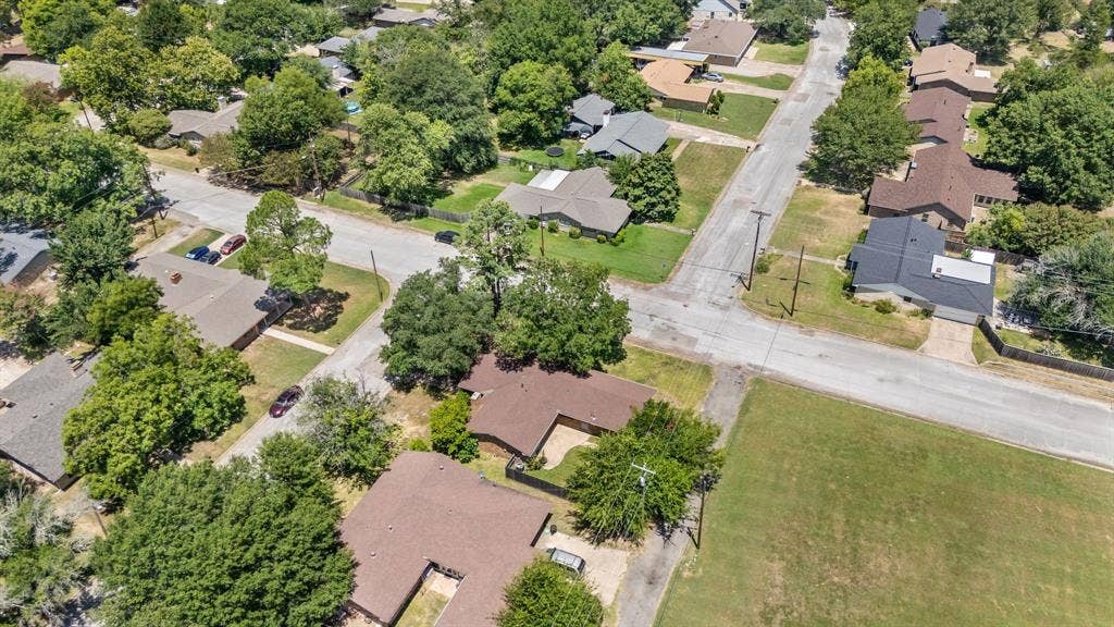 2903 Melmar Park Street, Commerce, TX 75428