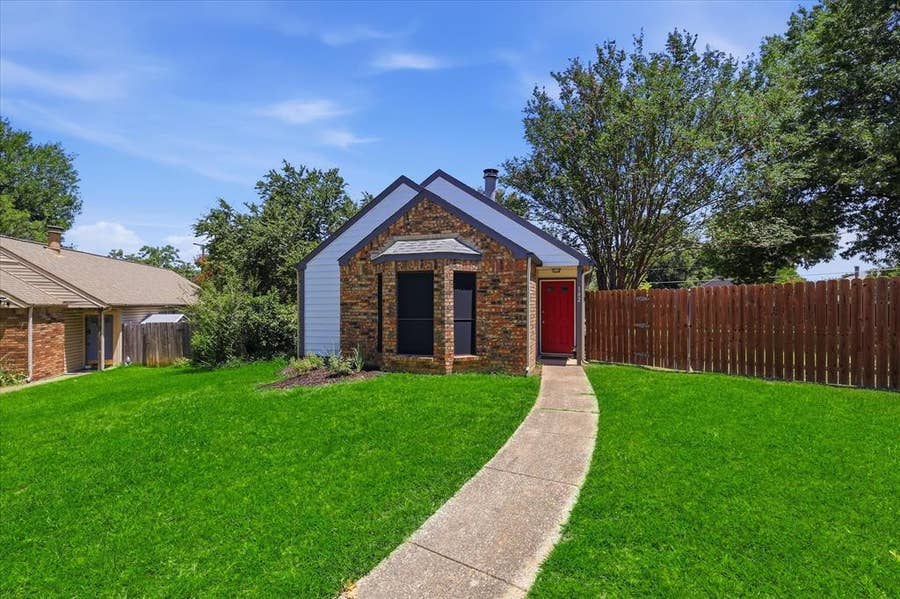Property photo for 102 Pinyon Lane, Coppell, TX