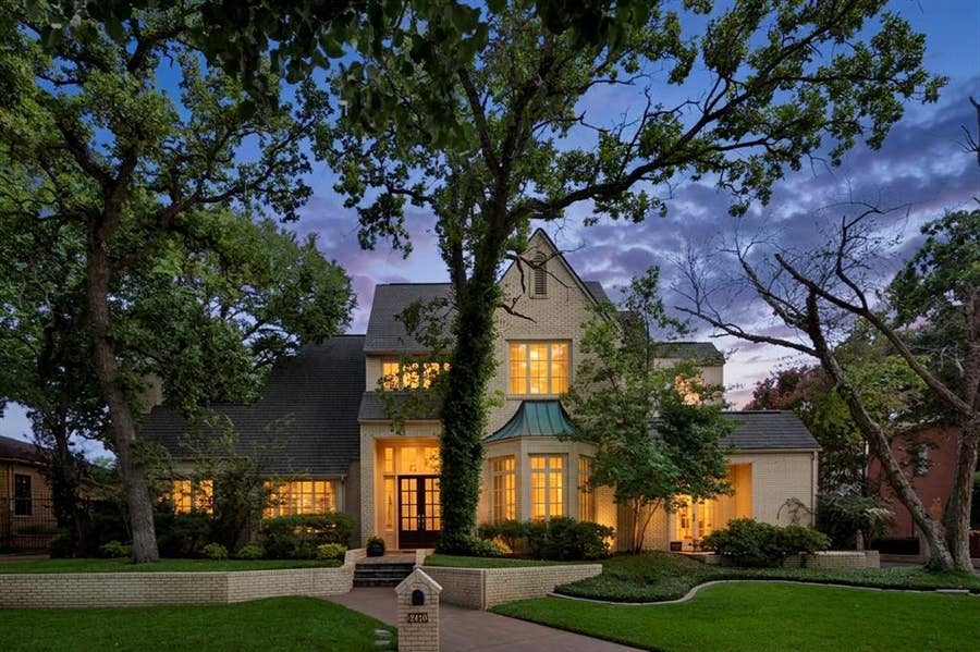 Property photo for 2410 GREEN PARK Drive, Arlington, TX