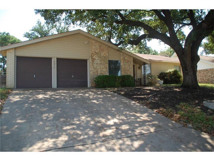 Property photo for 409 Wilshire Drive, Euless, TX