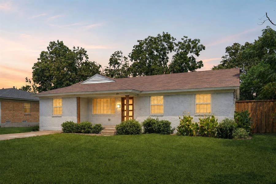 Property photo for 519 Royal Crest Drive, Richardson, TX