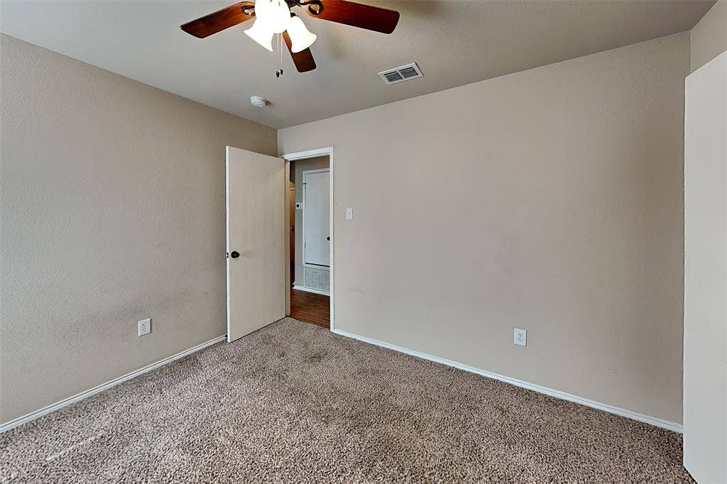 5561 Spring Ridge Drive, Watauga, TX 76137 5561 Spring Ridge Drive, Watauga, TX 76137