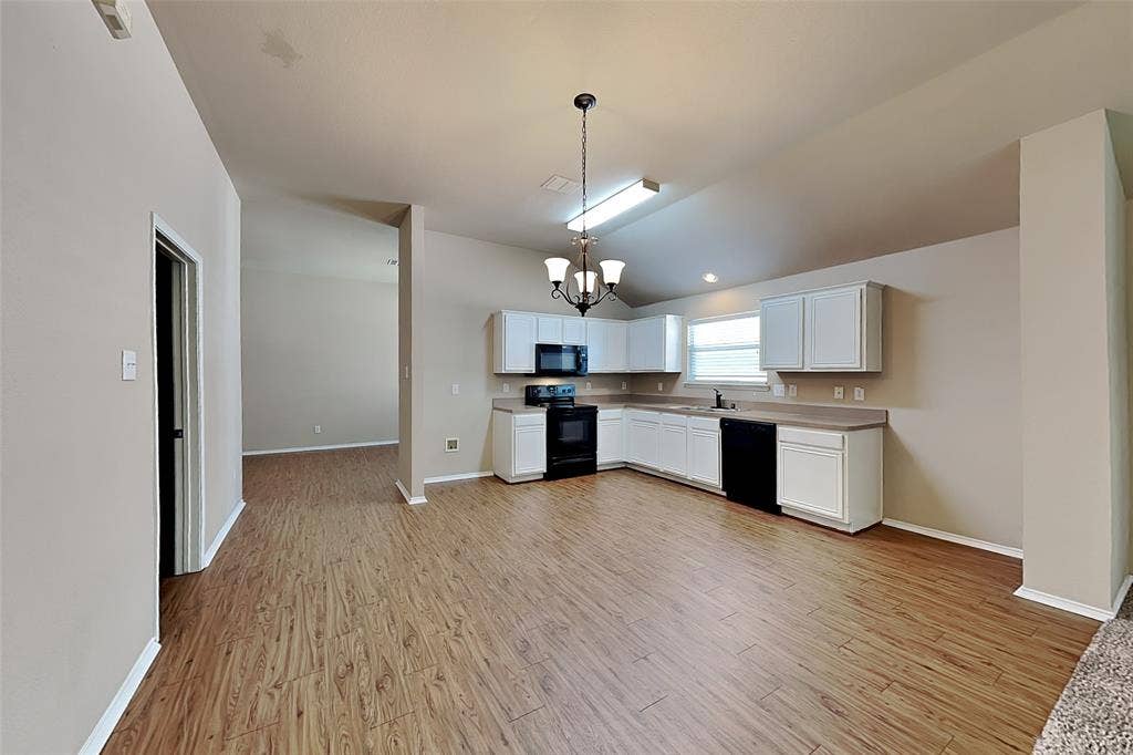 5561 Spring Ridge Drive, Watauga, TX 76137 5561 Spring Ridge Drive, Watauga, TX 76137