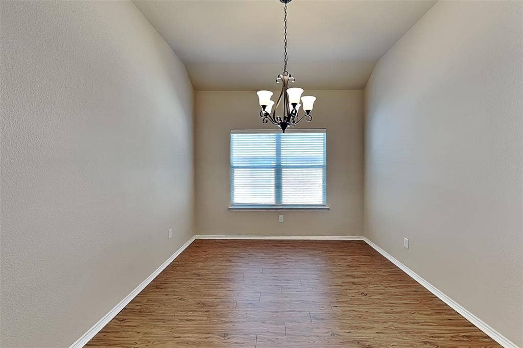 5561 Spring Ridge Drive, Watauga, TX 76137 5561 Spring Ridge Drive, Watauga, TX 76137
