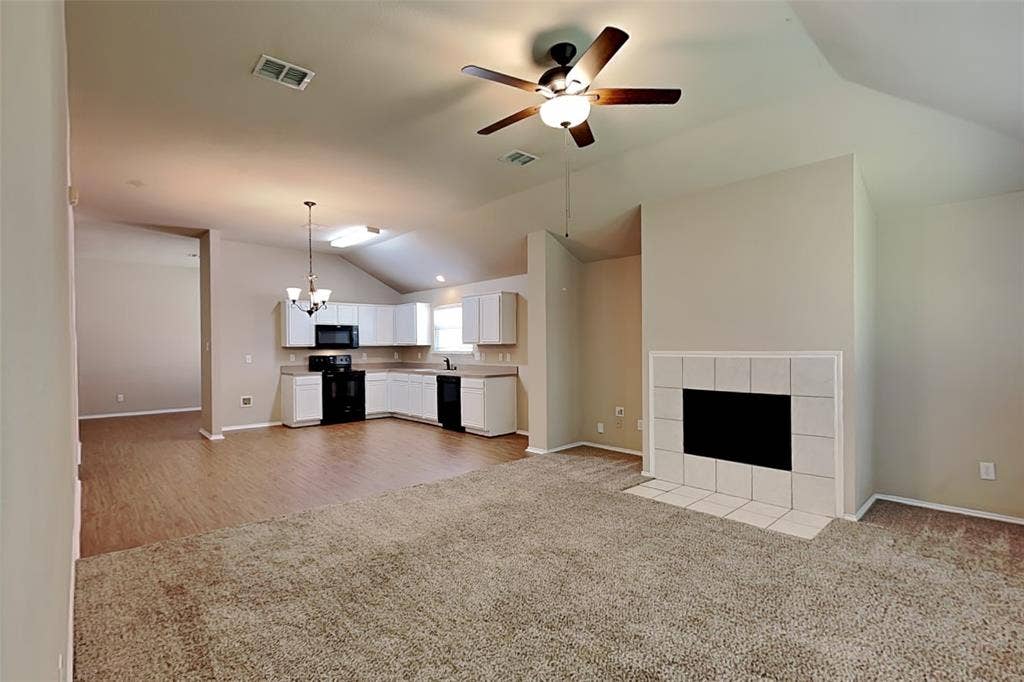 5561 Spring Ridge Drive, Watauga, TX 76137 5561 Spring Ridge Drive, Watauga, TX 76137