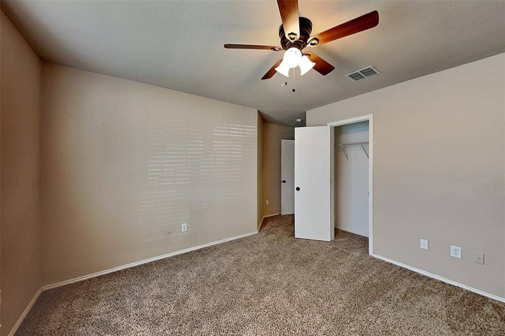 5561 Spring Ridge Drive, Watauga, TX 76137 5561 Spring Ridge Drive, Watauga, TX 76137