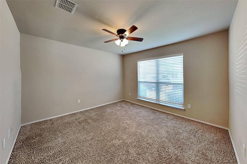 5561 Spring Ridge Drive, Watauga, TX 76137 5561 Spring Ridge Drive, Watauga, TX 76137