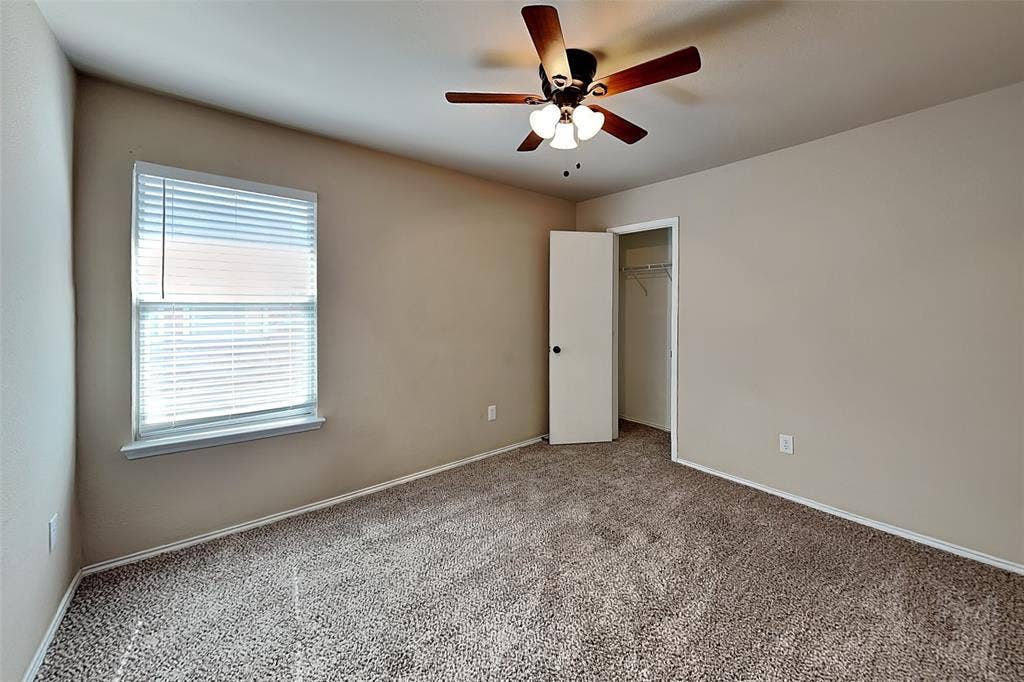 5561 Spring Ridge Drive, Watauga, TX 76137 5561 Spring Ridge Drive, Watauga, TX 76137