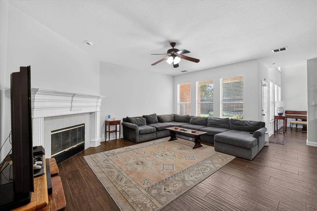 14505 Farmcote Drive, Frisco, TX 75035 14505 Farmcote Drive, Frisco, TX 75035