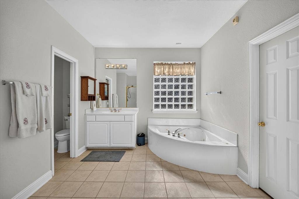 14505 Farmcote Drive, Frisco, TX 75035 14505 Farmcote Drive, Frisco, TX 75035