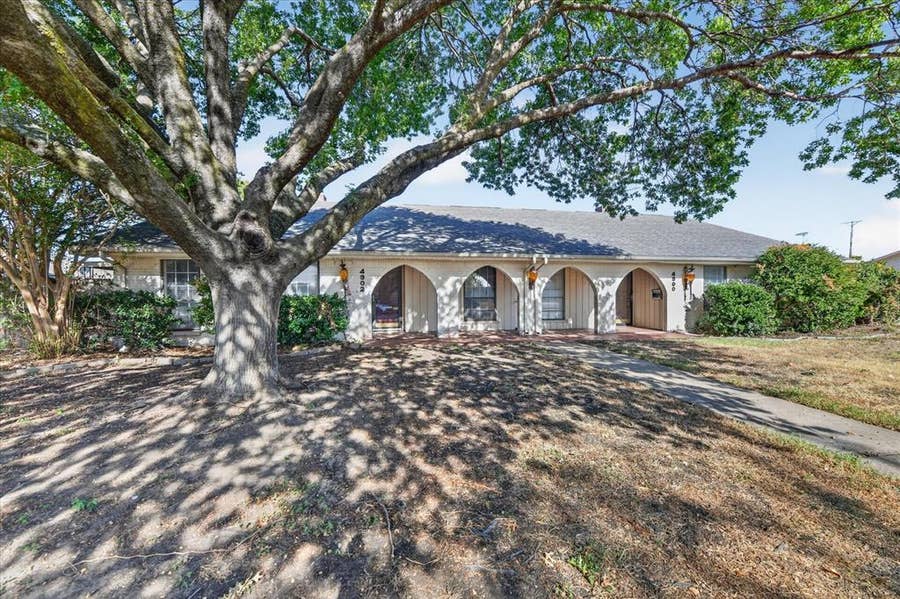 Property photo for 4902 Inverness Avenue, Fort Worth, TX