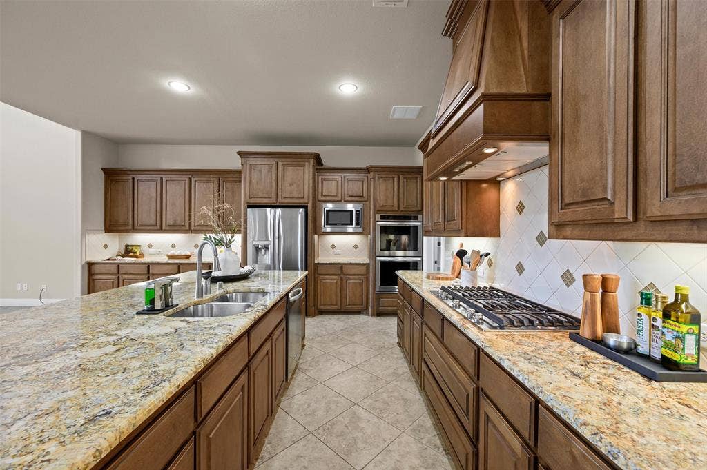 2524 Hayloft Way, Plano, TX 75075 2524 Hayloft Way, Plano, TX 75075
