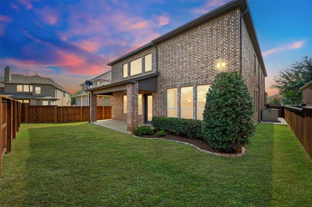2524 Hayloft Way, Plano, TX 75075 2524 Hayloft Way, Plano, TX 75075