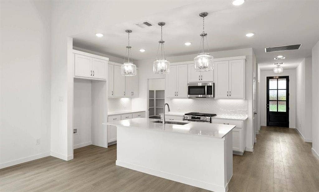 2206 Franklin Street, Princeton, TX 75407 Kitchen Representative Photo featuring the Timeless Collection
