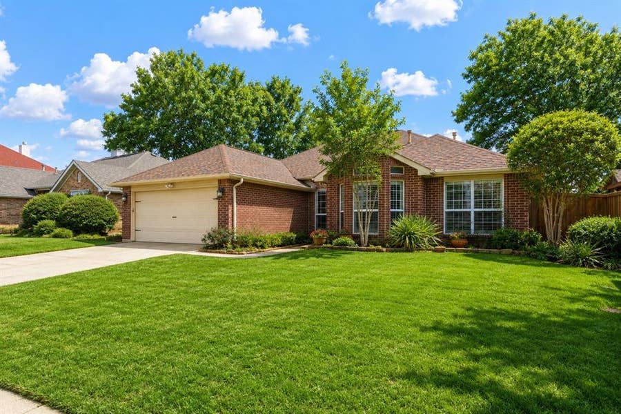 Property photo for 5204 Valleydale Drive, Flower Mound, TX