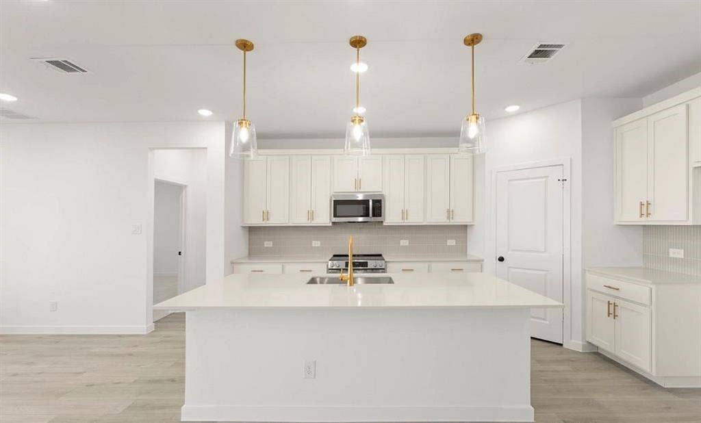 2200 Franklin Street, Princeton, TX 75407 Kitchen Representative Photo featuring the Serene Collection