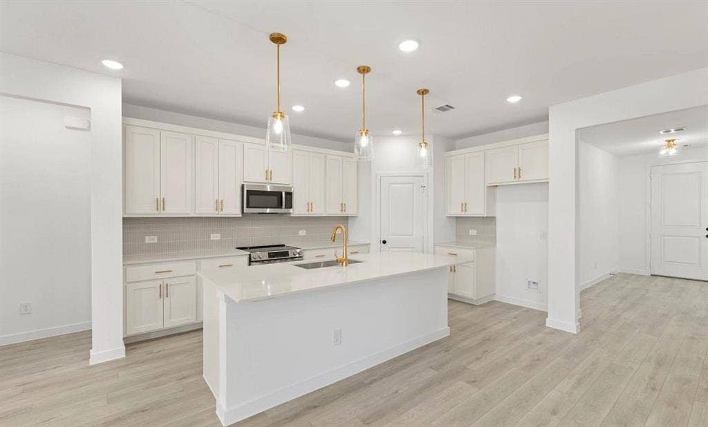 2200 Franklin Street, Princeton, TX 75407 Kitchen Representative Photo featuring the Serene Collection