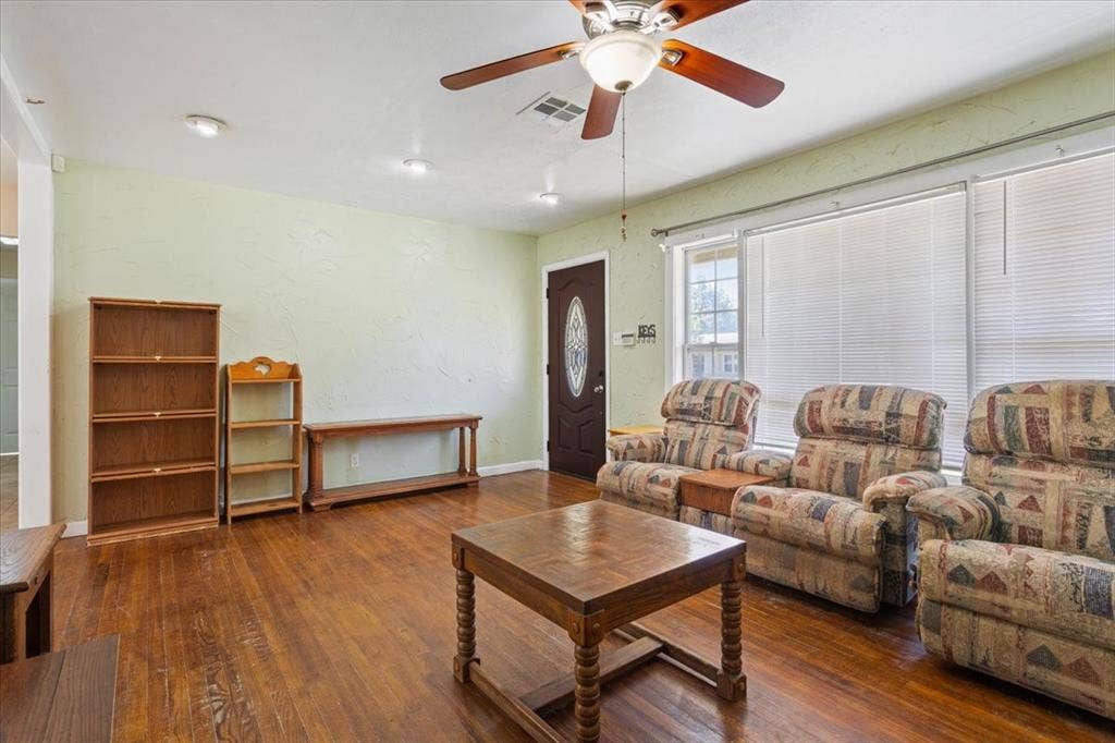 4617 Colonial Avenue, Waco, TX 76710 4617 Colonial Avenue, Waco, TX 76710