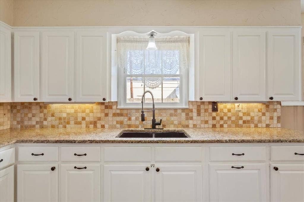 4617 Colonial Avenue, Waco, TX 76710 4617 Colonial Avenue, Waco, TX 76710