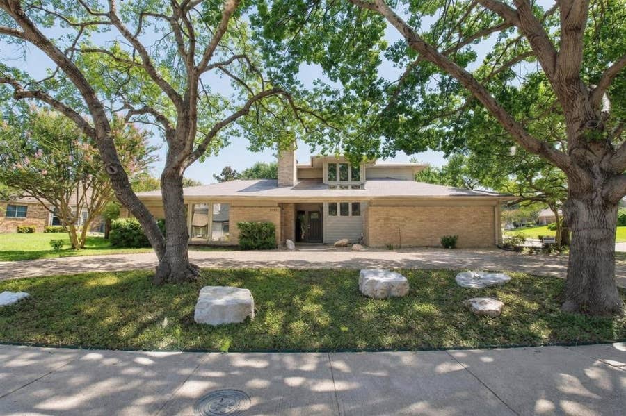 Property photo for 11901 Woodbridge Drive, Dallas, TX