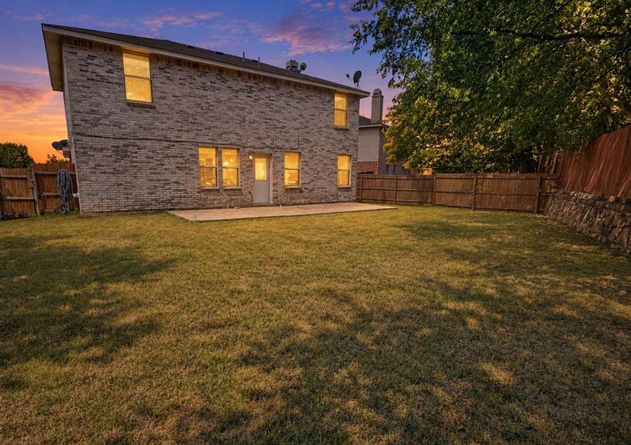 Property photo for 2153 Shawnee Trail, Fort Worth, TX