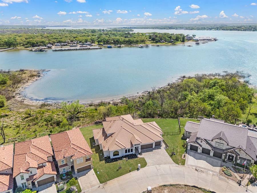 Property photo for 9065 Lakeside Drive, Fort Worth, TX