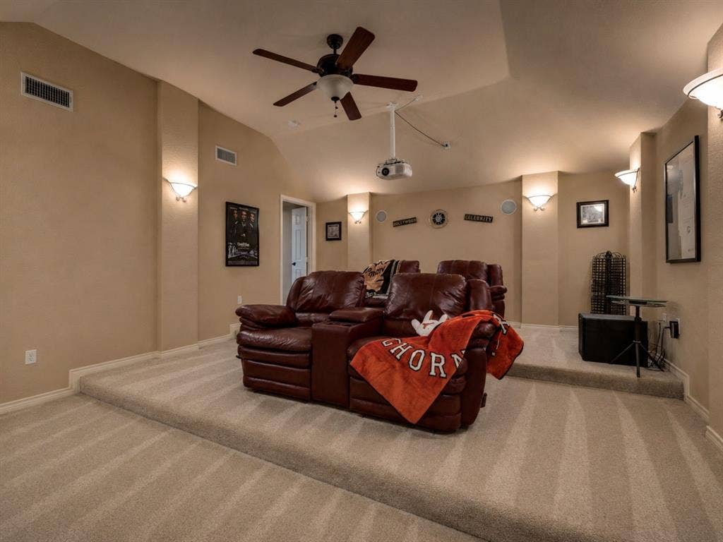 404 Mountain Place, DeSoto, TX 75115