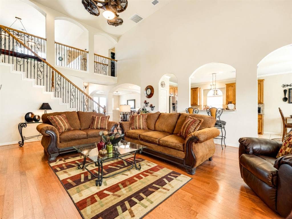 404 Mountain Place, DeSoto, TX 75115
