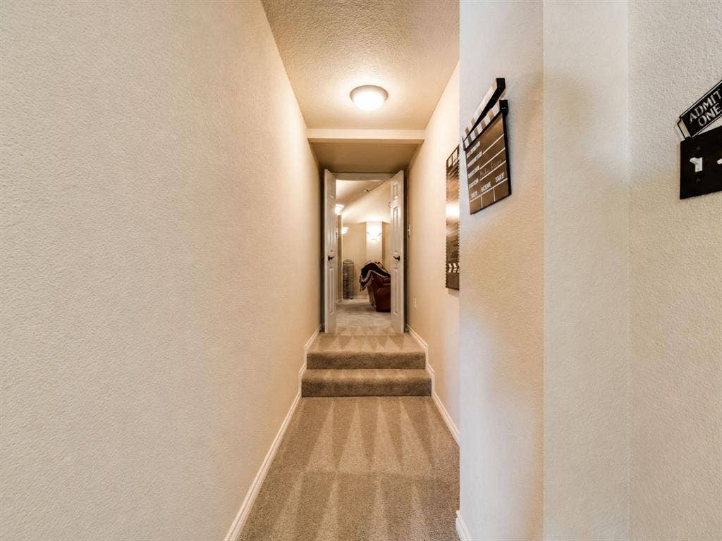 404 Mountain Place, DeSoto, TX 75115