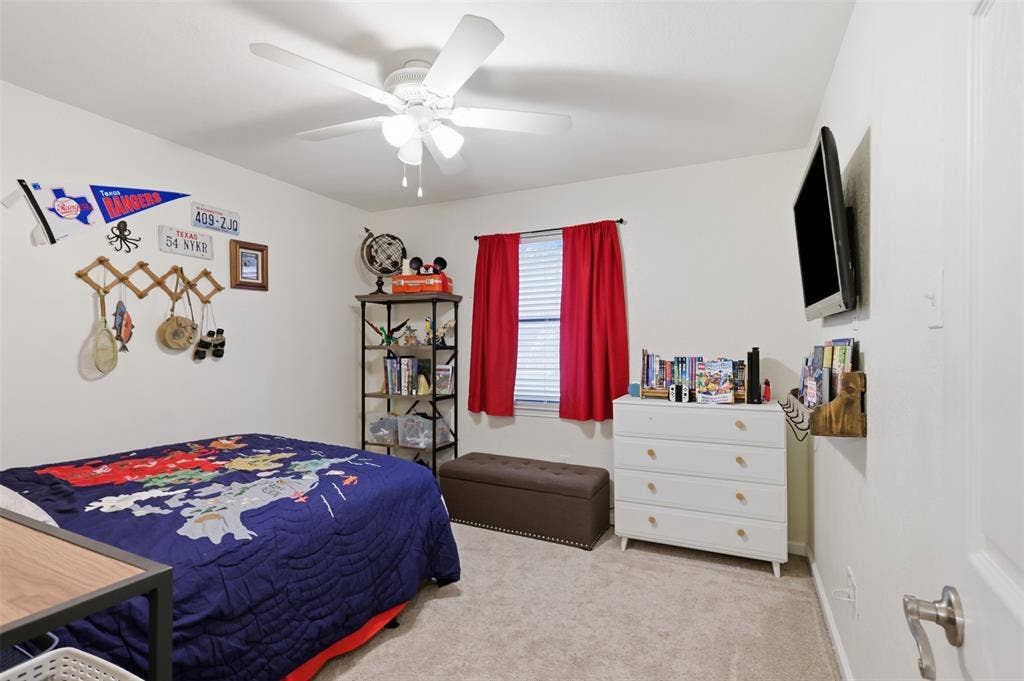 3811 Helmsford Drive, Arlington, TX 76016 3811 Helmsford Drive, Arlington, TX 76016