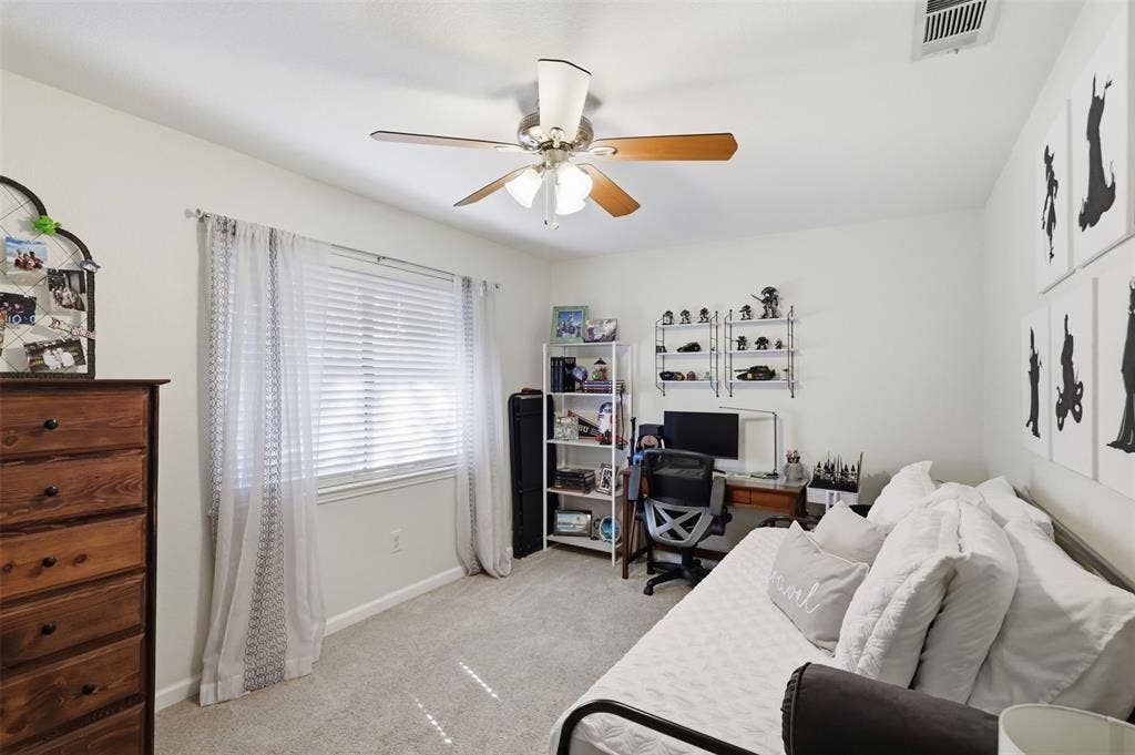3811 Helmsford Drive, Arlington, TX 76016 3811 Helmsford Drive, Arlington, TX 76016