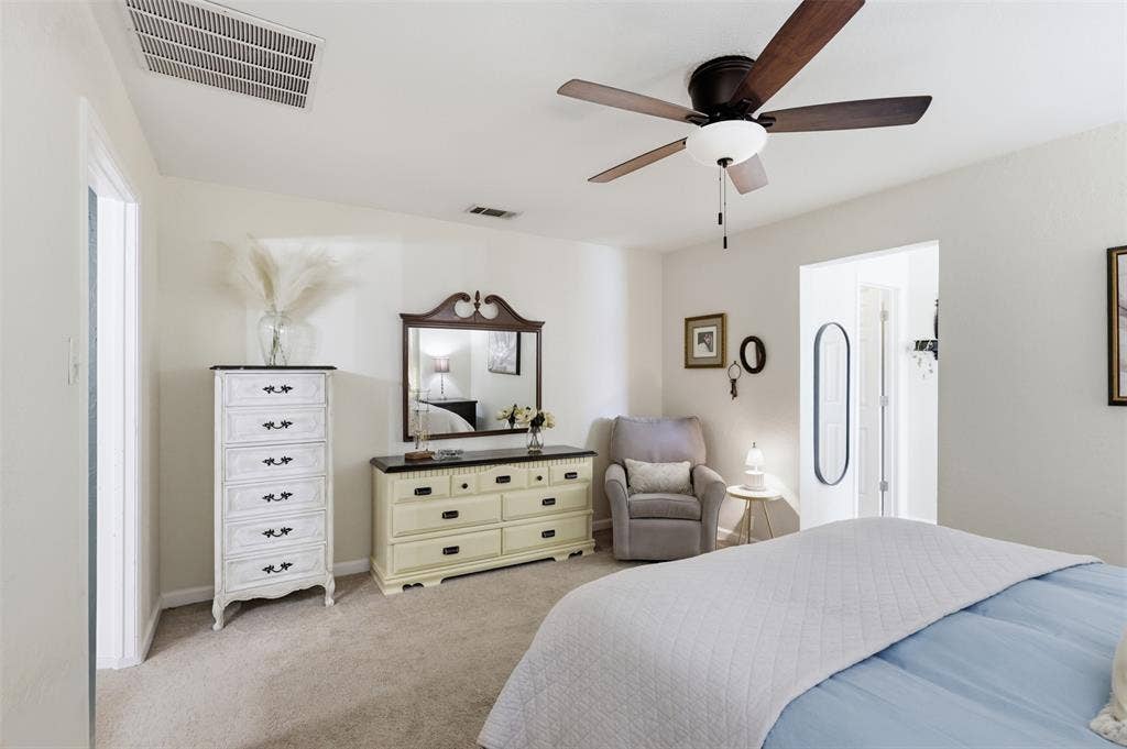 3811 Helmsford Drive, Arlington, TX 76016 3811 Helmsford Drive, Arlington, TX 76016
