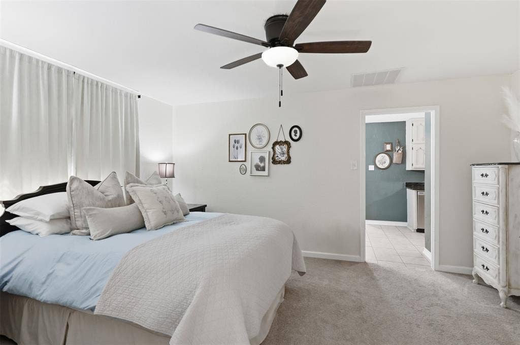 3811 Helmsford Drive, Arlington, TX 76016 3811 Helmsford Drive, Arlington, TX 76016
