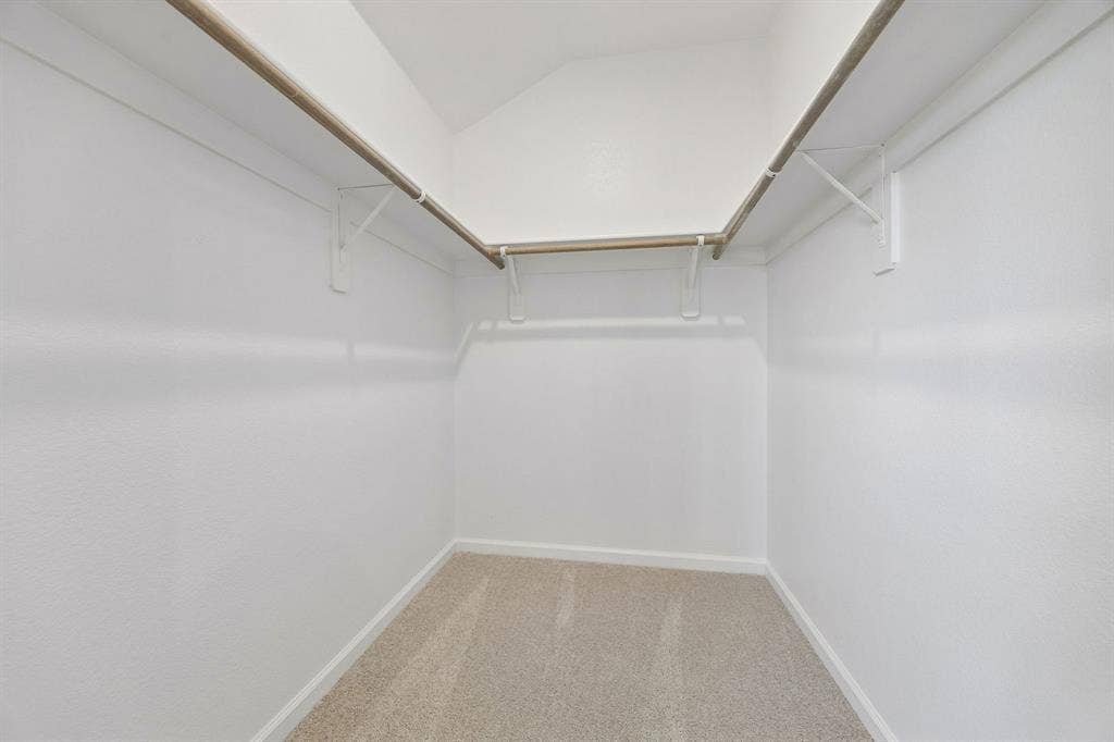 839 Hillcrest Boulevard, Princeton, TX 75407 Representative (18)