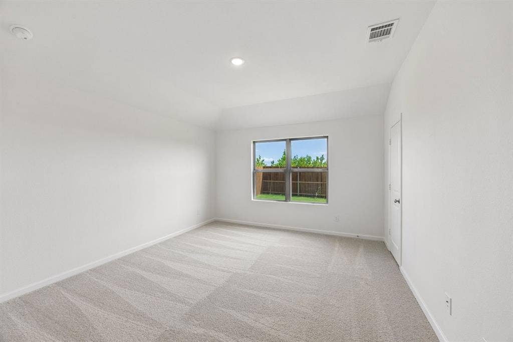 839 Hillcrest Boulevard, Princeton, TX 75407 Representative (13)