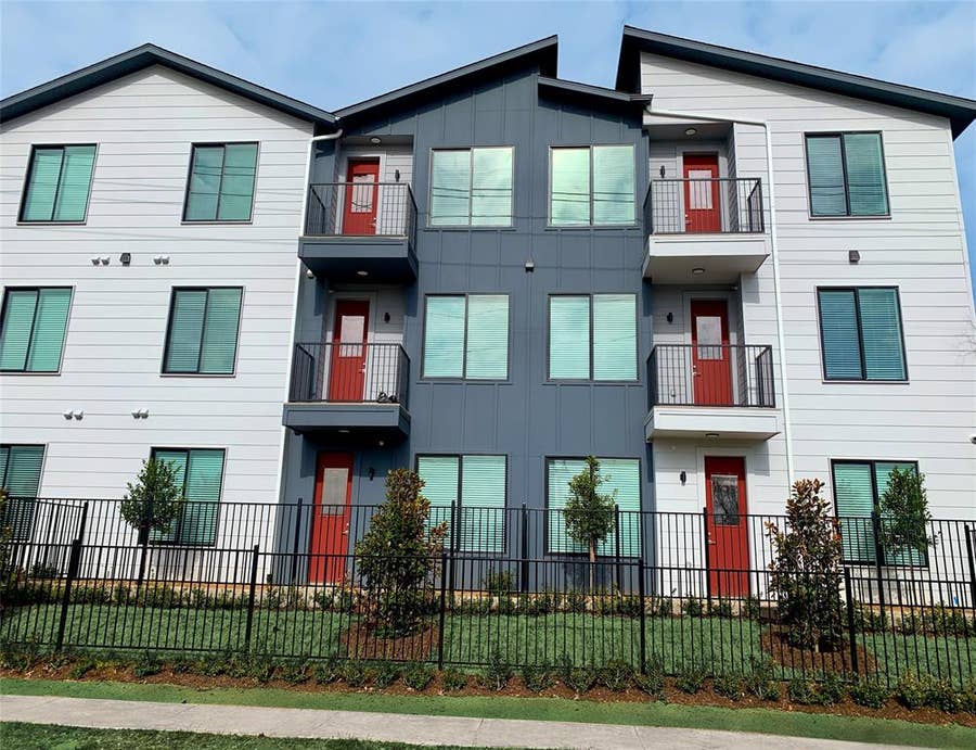 Property photo for 3235 Dallas Street, #2304, Dallas, TX