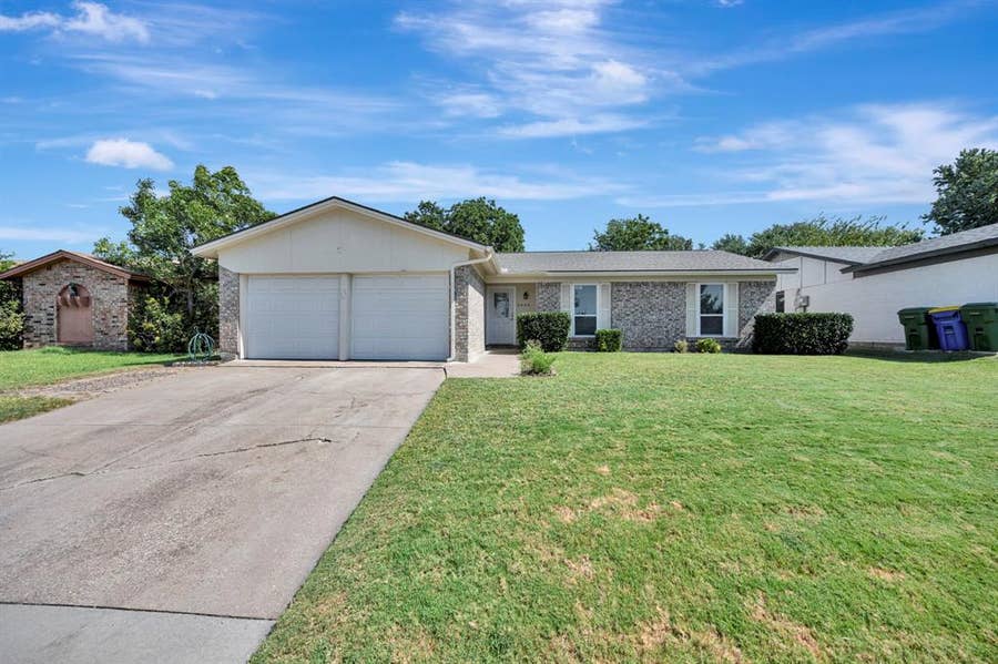 Property photo for 6453 Starnes Road, Watauga, TX