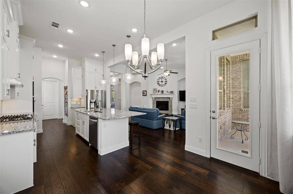 7208 Haven Court, Irving, TX 75063 7208 Haven Court, Irving, TX 75063