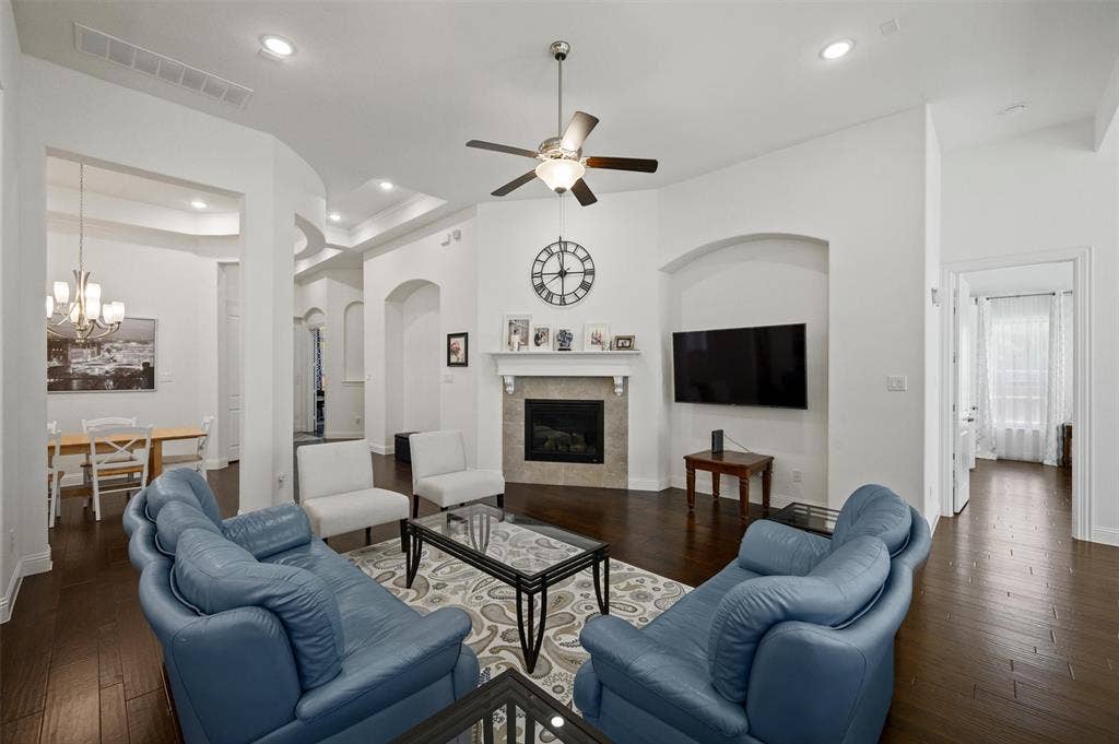 7208 Haven Court, Irving, TX 75063 7208 Haven Court, Irving, TX 75063
