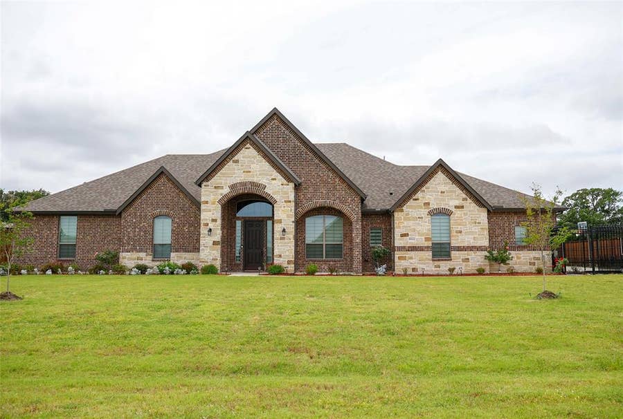 Property photo for 18144 Osage Lane, Terrell, TX