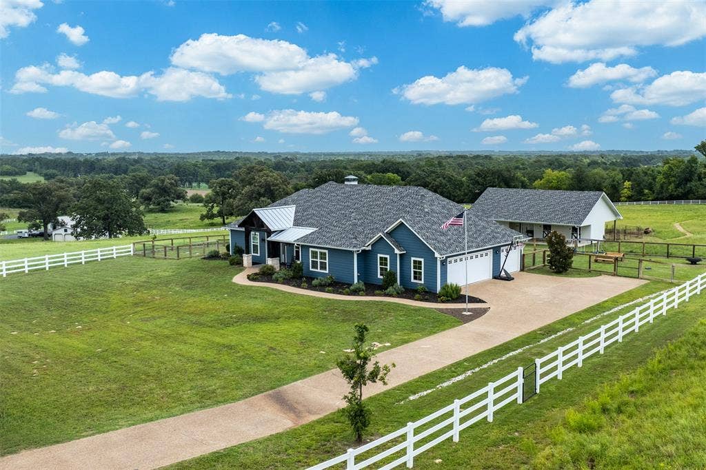6870 Shore Crest Way, Athens, TX 75752 6870 Shore Crest Way, Athens, TX 75752