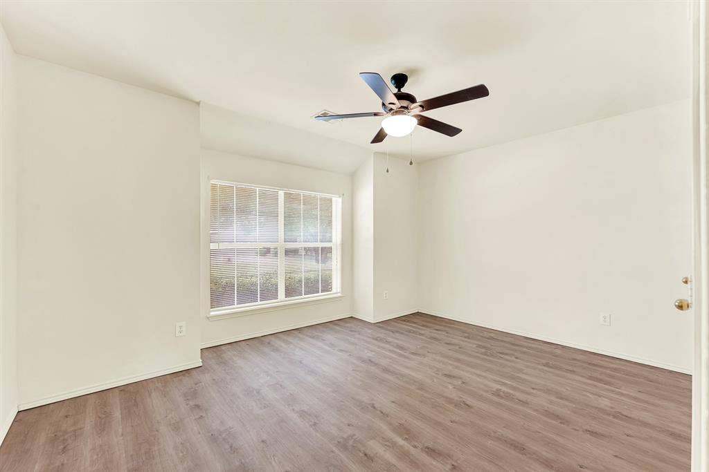 9005 Warren Drive, McKinney, TX 75071 9005 Warren Drive, McKinney, TX 75071