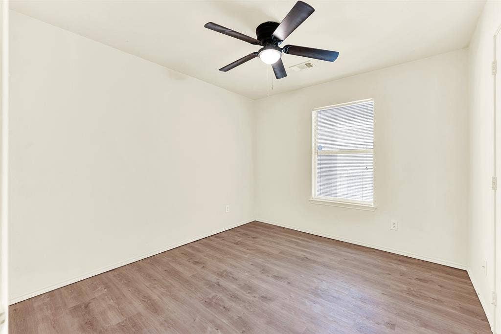 9005 Warren Drive, McKinney, TX 75071 9005 Warren Drive, McKinney, TX 75071