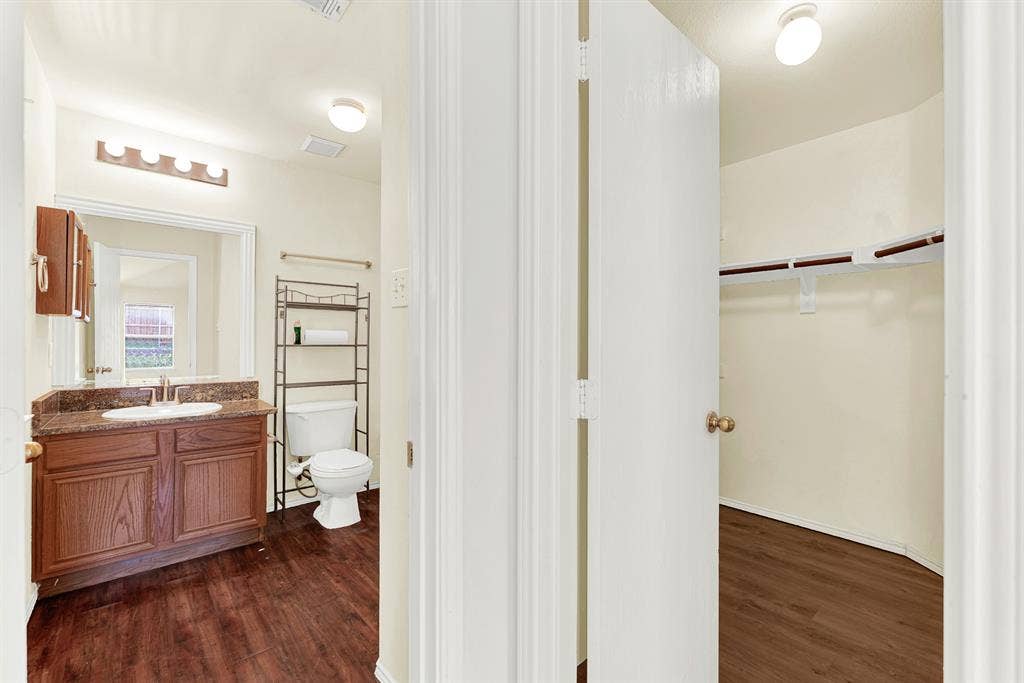 9005 Warren Drive, McKinney, TX 75071 9005 Warren Drive, McKinney, TX 75071