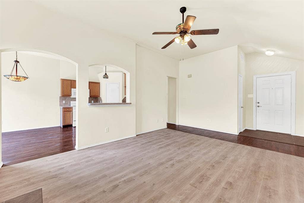 9005 Warren Drive, McKinney, TX 75071 9005 Warren Drive, McKinney, TX 75071