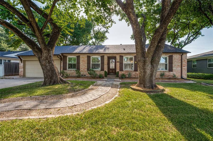 Property photo for 10810 Beauty Lane, Dallas, TX