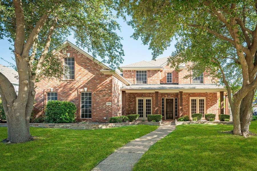 Property photo for 205 Creekside Drive, Murphy, TX