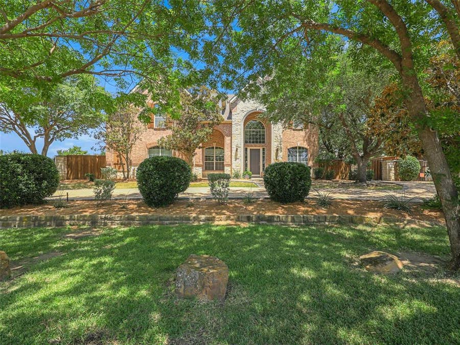 Property photo for 7798 Meadow Hill Drive, Frisco, TX